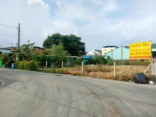 VLM 689  ขายที่ดิน ซอย ลาดพร้าว 1 แยก 20 ซอยลาดพร้าว 15 แยก 9 แขวง จอมพล เขตจตุจักร ทิศเหนือ  เนื้อที่ 1 ไร่