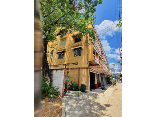 ขายอาคารพาณิชย์ 2 คูหา 4.5 ชั้น ทำเลดี เดินทางสะดวก ติดรถไฟฟ้าสายสีม่วง สถานีแยกประชาอุทิศ
