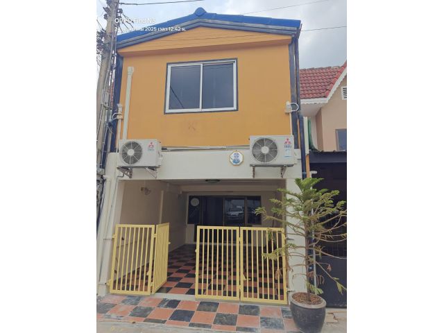 ขายถูกมาก!! ทาวน์เฮ้าส์ 2 ชั้น รีโนเวทใหม่ ทำเลทอง ซอยนวมินทร์ 74 แยก1-1 หลังแม็กซ์แวลู ใกล้โลตัส รถไฟฟ้า มอเตอร์เวย์ฯ