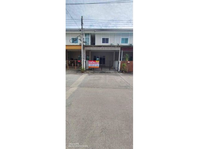 ขายถูกมาก!! ทาวน์เฮ้าส์ 2 ชั้น ม.ทัศนีย์ลาดหลุมแก้ว อ.ลาดหลุมแก้ว จ.ปทุมธานี ติดถ.ปทุมธานี-บางเลน ใกล้ห้าง โรงเรียนฯ