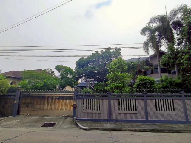 Luxury House สัมมากร ราม112 พื้นที่เยอะ ฟังก์ชันครบ ใกล้รถไฟฟ้า