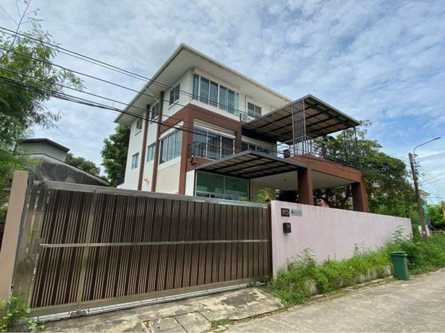 P290 ให้เช่า บ้านเดี่ยว 3 ชั้น ใกล้ลาดปลาเค้า เลียบด่วน ใกล้มหาวิทยาลัยเกษตร สุกี้ตี๋น้อย พหลโยธิน เสนานิคม ลาดพร้าว เข้