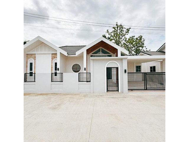 #บ้านเดี่ยวสร้างใหม่สไตล์มูจิ และสไตล์มินิมอล  ใกล้ตลาดท่ารั้ว แหล่งชุมชน