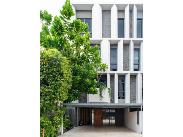 ให้เช่าโฮมออฟฟิศ Pool Villa หลังมุม บ้านภูริปุรี ลาดพร้าว41 สตรีว