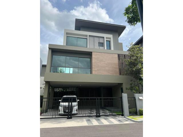 BS973 ขายบ้านเดี่ยว 3 ชั้น พร้อมลิฟต์ Grand Bangkok Boulevard ราช