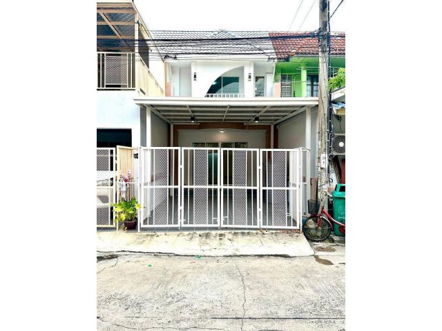 ขาย ทาวน์เฮ้าส์ รีโนเวทใหม่ หมู่บ้านบัวทอง 4 บ้านกล้วย-ไทรน้อย