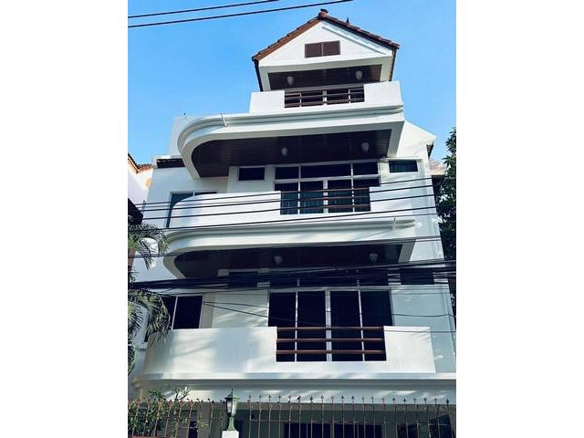 ให้เช่าบ้านซอยสุขุมวิท31 ใกล้ มศว.ประสานมิตร ใกล้ บีทีเอสพร้อมพงษ