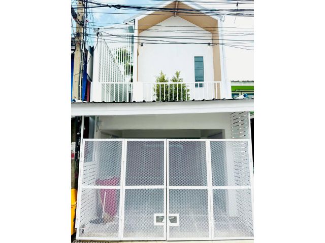 หมู่บ้านรัตนาธิเบศร์