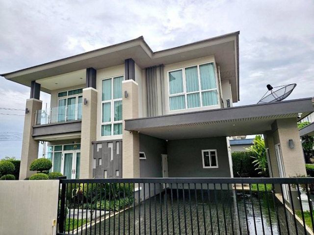 ขายบ้านเดี่ยวหลังมุม พร้อมอยู่ เดอะแฮบบิแทท The Habitatt ถนนเลี่ยงเมือง บ้านกร่าง พิษณุโลก.