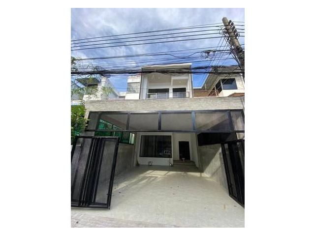ให้เช่าทาวน์โฮม3ชั้น สุขุมวิท77 ใกล้BTSอ่อนนุช  MRTศรีนุช