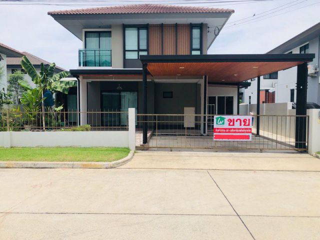 บ้านสวยสำหรับคนที่ชอบอยู่กับธรรมชาติ บุราสิริ บางนา 58.5 ตรว. พื้นที่ใช้สอย 160 ตรม. 4 นอน 2 น้ำ จอดรถได้ 3 คัน