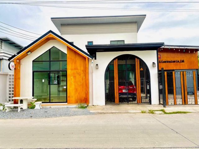 ขายโรงงานโกดัง ติดถนนใหญ่ ราคาเริ่มที่ 2.9 ล้านบาท