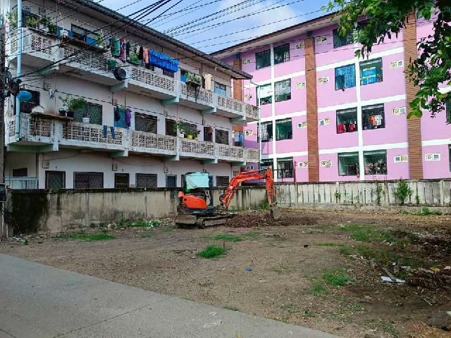 ตลาดลาดหลุมแก้ว 2.8 กม.ขายที่ดินถมแล้ว 61ตร.วา.242ตร.ม. ถ.ปทุมธา