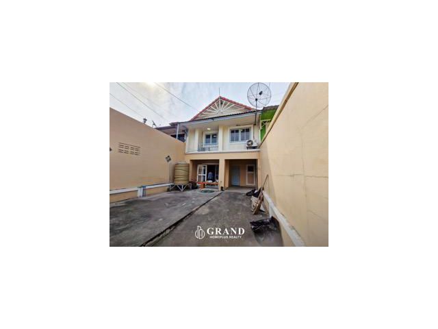 ทาวน์เฮ้าส์ หมู่บ้านพฤกษา11 เลียบคลอง 3 ถนนรังสิต-นครนายก