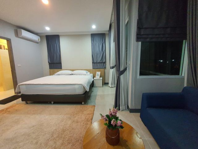 ขาย  บ้านพูลวิลล่าสไตล์โมเดิร์น 3ชั้น พร้อมอยู่  (S05-3798)