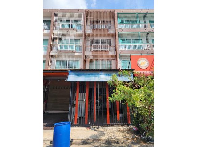 ขาย อาคารพาณิชย์ 4 ชั้น ติดถนนพหลโยธิน โครงการมั่งมีนคร  22 ตร.ว.