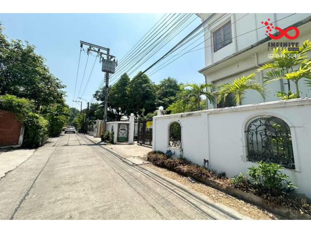 ขายบ้านเดี่ยว 2 ชั้น ซอยสุขุมวิท93 ซอยพึ่งมี 13 ถนนสุขุมวิท ใกล้ BTS บางจาก