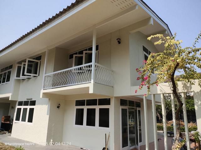 ให้เช่าบ้าน180 ตร.ว. ที่จอดรถ6 คัน เหมาะทำโฮมออฟฟิศ ใกล้ MRTลาดพร