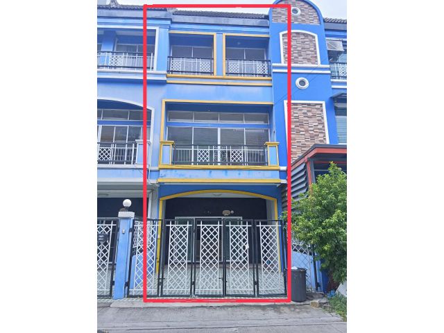 ทาวน์โฮม 3 ชั้น รีโนเวทแล้ว หมู่บ้านเฟรชวิลล่า ซอยนวมินทร์ 163 เนื้อที่ 20 ตรว. ถนนหมู่บ้านกว้างเพื่อนบ้านน่ารัก สภาพแวด