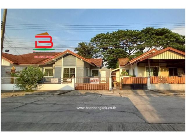 บ้านแฝด หมู่บ้าน ทรัพย์ธานี รังสิต-คลอง 9 เนื้อที่ 37.1 ตรว ตำบลลำผักกูด อำเภอธัญบุรี จังหวัดปทุมธานี
