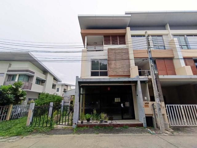 ขาย ทาวน์เฮ้าส์ ภัทรโมทาวน์ ปากเกร็ด นนทบุรี
