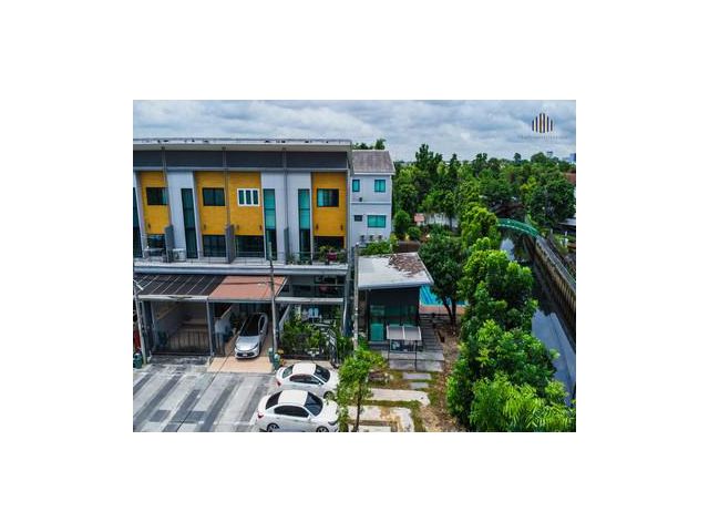 ขายทาวน์โฮม 3 ชั้น หมู่บ้านอีโค-สเปซ เกษตร-นวมินทร์ บ้านสวยมาก