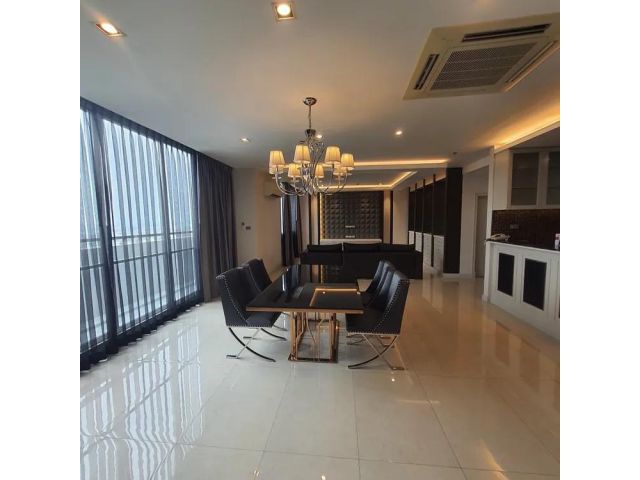 ให้เช่าคอนโดThe Fourwings Residence ถนนศรีนครินทร์ ห้อง Penthouse Duplex 2 ชั้น พื้นที่ 300 ตารางเมตร 3 ห้องนอน ชั้น 26