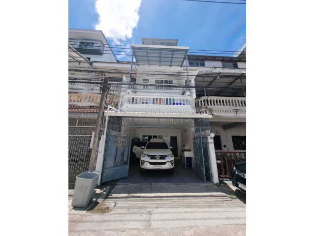 ให้เช่าทาว์โฮม 4 ชั้น 4 ห้องนอน ย่านสุทธิสาร เฟอร์ครบ Fully ใกล้ MRT สุทธิสาร ประมาณ 500เมตร จอดรถในบ้านได้ 2 คัน