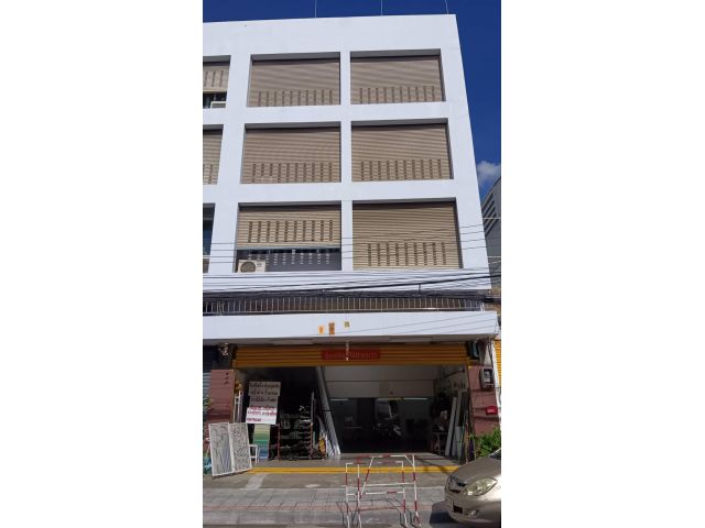 อาคารพาณฺิชย์ 5 ชั้น รวมดาดฟ้า ข้างสถานีรถไฟหวลำโพง
