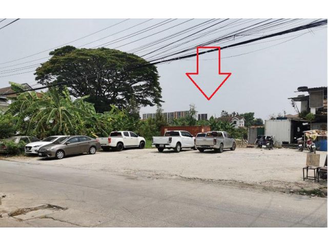 ขายที่ดิน ลาดพร้าว 71 ใกล้รถไฟฟ้าสายสีเหลือง สถานีลาดพร้าว 71 ซ.นาคนิวาส 48 ขนาด 210 ตารางวา เหมาะสร้างบ้านพักอาศัย