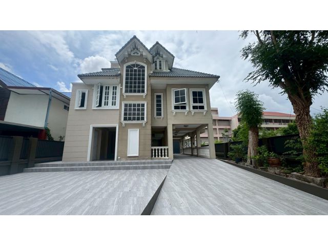 ขายบ้านเดี่ยว 3 ชั้น 82 ตรว. อ.เมือง จ.ฉะเชิงเทรา ซ.ประชาสันต์ 6/1