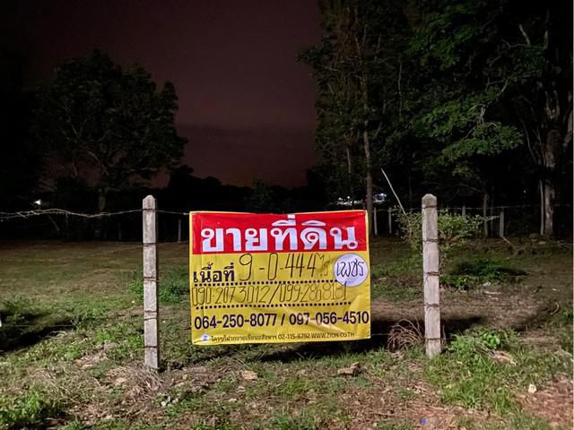 ขายที่ดิน ทำเลทอง 9-0-44.4 ไร่  บนทางขึ้นแม่สอด   ติดรีสอร์ทฟ้าไส