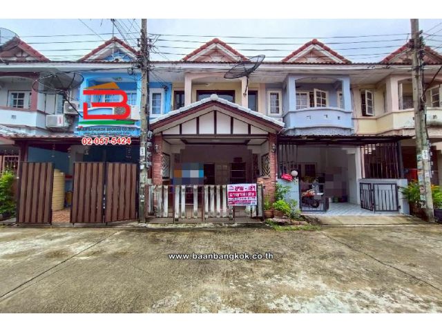 ทาวน์เฮาส์ หมู่บ้าน เมืองทรัพย์ธานี เนื้อที่ 16 ตร.ว เลียบคลองสอง 25 แขวงสามวาตะวันตก เขตคลองสามวา กรุงเทพมหานคร