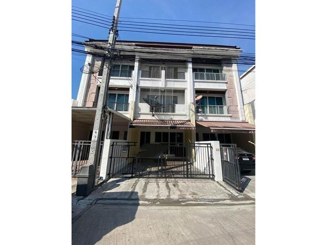 ให้เช่าทาวน์โฮม  บ้านกลางเมืองลาดพร้าว 101 แยก 38ย่านโพธิ์แก้ว