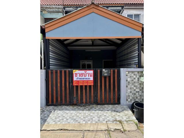 ขายบ้านทาวน์เฮาส์2ชั้น หมู่บ้านกฤษณา2 อำเภอสามโคก จังหวัดปทุมธานี