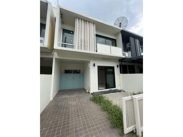 ขาย บ้าน หมู่บ้าน เดอะ แพลนท์ ซิตี้ ลาดพร้าว71 The Plant Citi หันหน้าทิศเหนือ เหมาะอยู่อาศัย