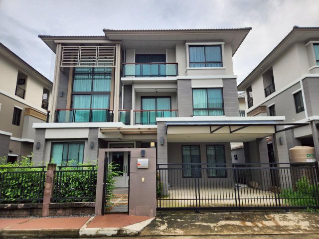 ขายบ้านเดี่ยว 3 ชั้น โครงการภัสสร สรงประภา – ดอนเมืองบ้านหลังใหญ่ ฟังก์ชันครบ ใกล้สนามบิน ใกล้รถไฟฟ้าสายสีแดง