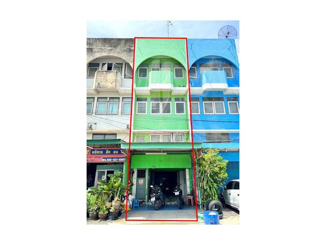 อาคารพาณิชย์ 3.5 ชั้น ในตลาดรามอินทรา กม.2 (ซอยลาดปลาเค้า) 15 ตร.