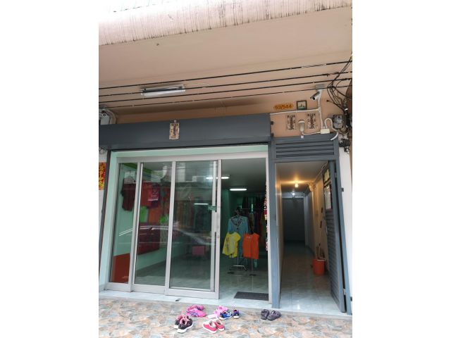 เซ้ง เช่า 1ร้านค้า + 2ห้องเช่า + 1ห้องแม่บ้าน ซอยนวมินทร์105 หากระยะยาวราคาพิเศษ
