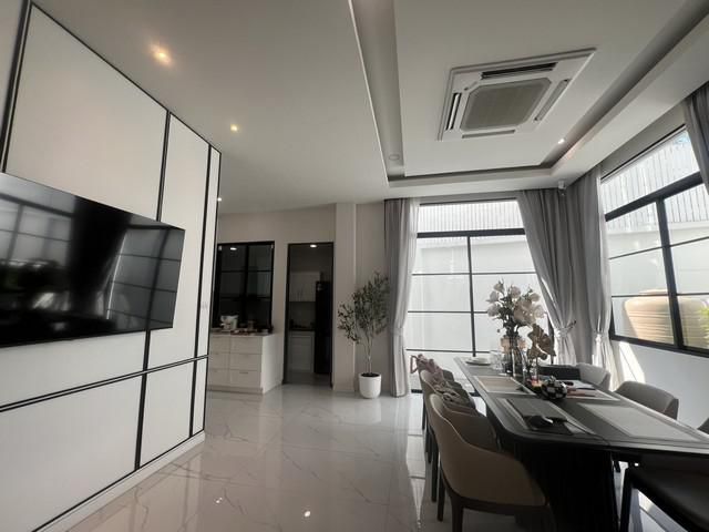 P773 ขายบ้านเดี่ยว 3 ชั้น โครงการ เดอะ มาสเตอร์ เอกมัย-สุคนธสวัสด
