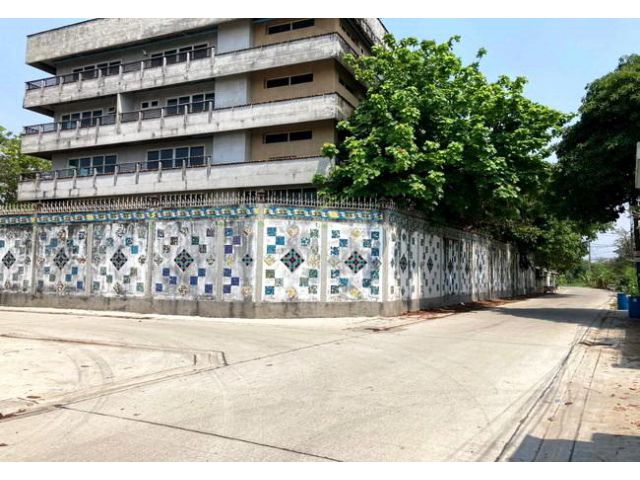ขายคลังสินค้า โรงงาน พร้อมสำนักงาน ถนนเฉลิมพระเกียรติ ร.9 พื้นที่ 1440 ตร.ม. 4 ชั้น ราคาต่อรองได้