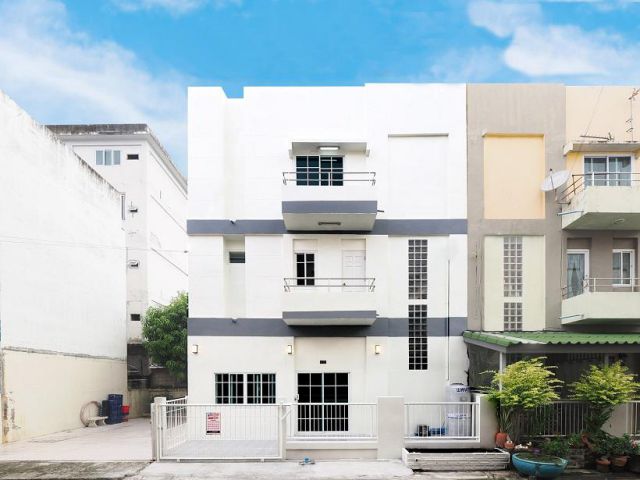ขายราคาพิเศษ ทาวน์โฮม 3 ชั้น ม.มนตรีทาวน์โฮม  23.5 ตร.ว. 4นอน 3น้ำ บ้านสวยแปลงมุม ทำเลดีมาก ฟังชั่นดีเยี่ยม เฟอร์ครบ พื้