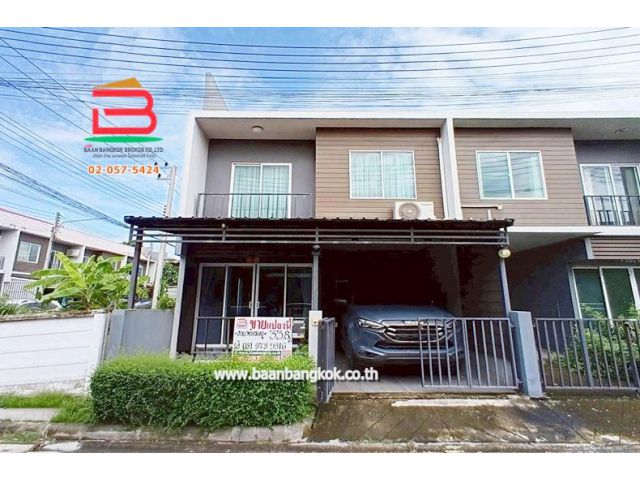 ทาวน์เฮาส์ หลังมุม หมู่บ้าน เดอะคัลเลอร์ส รังสิต-ลำลูกกา คลอง 4 เนื้อที่ 33.8 ตรว. อ.ลำลูกกา จ.ปทุมธานี