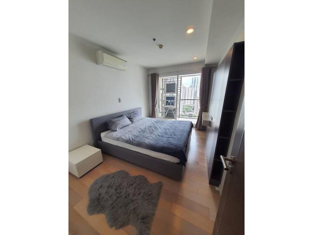 15 Sukhumvit clean nice