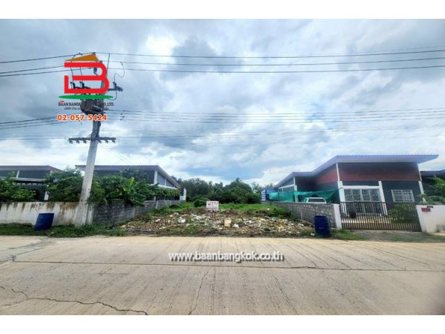 ที่ดินเปล่า หมู่บ้าน อมรทรัพย์ คลอง5 เนื้อที่ 63 ตรว. ถนนรังสิต-นครนายก ต.คลองห้า อ.คลองหลวง จ.ปทุมธานี