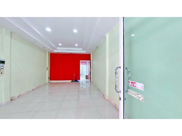 ให้เช่าอาคารพาณิชย์ 3 ชั้น 18 ตร.วา.MRT แยกลำสาลี 300 ม.