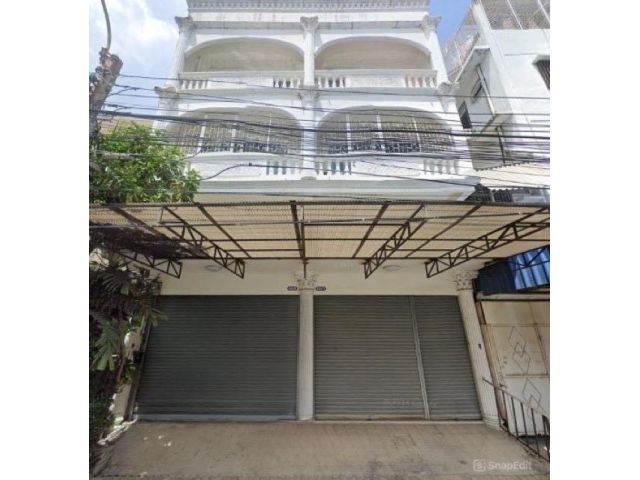 ขายอาคารพาณิชย์ 2คูหา 3ชั้น.เนื้อที่ 40 ตร.ว ตกแต่งสวย ซอยอุดมสุข 51 ใกล้ห้างพาราไดซ์พาร์ค สวนหลวงร. 9รถไฟฟ้าสายสีเหลือง