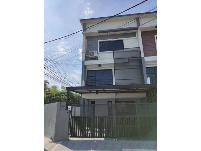 ให้เช่าทาวน์โฮม 3 ชั้น ซ.ลาดปลาเค้า 72