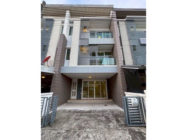 บ้านใหม่ไม่เคยอยู่! ทำเลสุดปังใกล้ BTS อ่อนนุช Town Avenue ศรีนครินทร์ – อ่อนนุช 68
