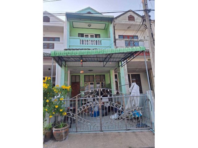ทาวน์เฮ้าส์  หมู่บ้านเอกธนา สาย7   2ชั้น (มีชั้นลอย)